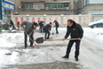 万洲电气干部、党员义务扫雪忙